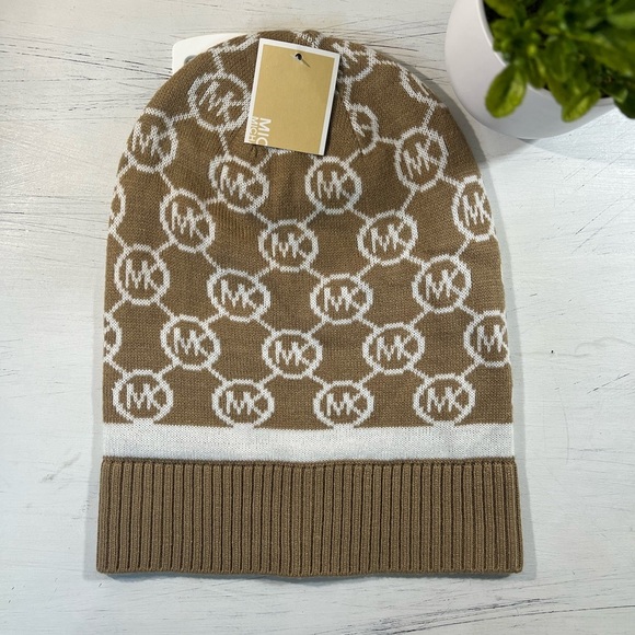 Michael Kors Beanie, Women’s, Tan and White, One Size, NWT - Picture 3 of 5